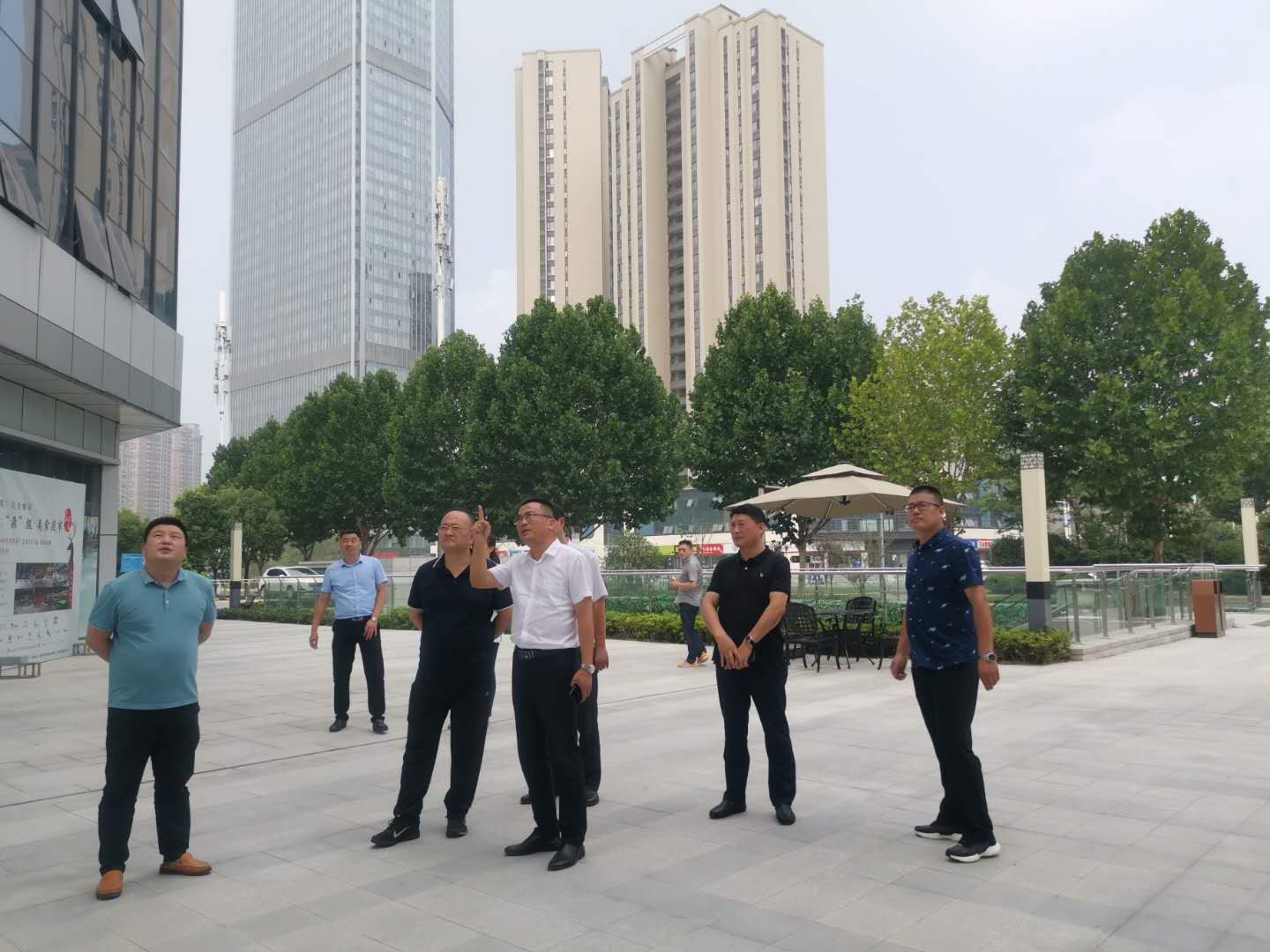 萊西文旅招商團(tuán)隊蒞臨鼎鑫中心考察指導(dǎo)